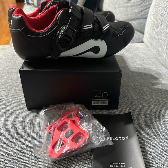 PELOTON CYCLE SHOES **BRAND NEW** - Picture 5 of 8